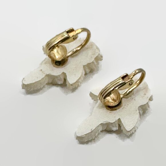 Celluloid Earrings, Flowers, Carved, Ornate, Cream, 30s, 40s, Vintage, Clip-Ons - Picture 4 of 4
